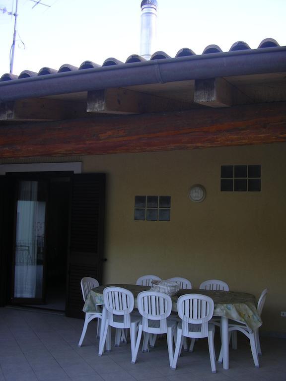 Terrazza Sul Mare Apartment Gioiosa Marea Ngoại thất bức ảnh