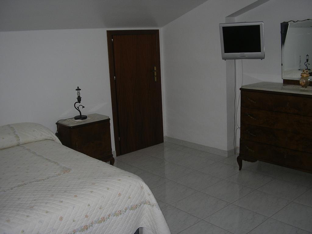 Terrazza Sul Mare Apartment Gioiosa Marea Phòng bức ảnh