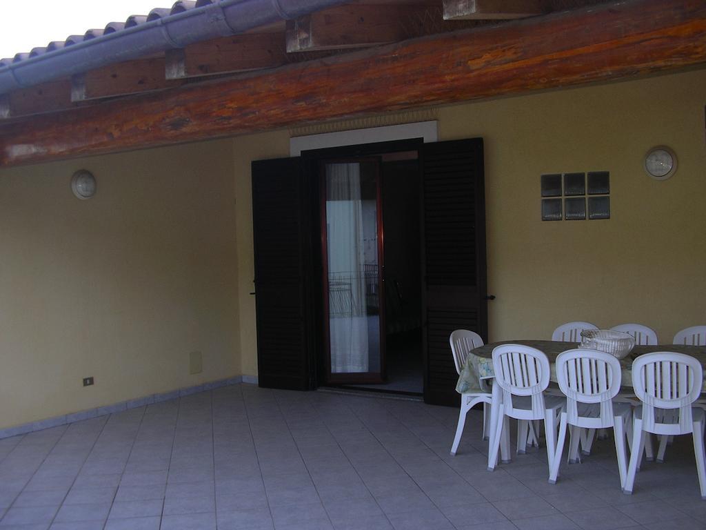 Terrazza Sul Mare Apartment Gioiosa Marea Ngoại thất bức ảnh